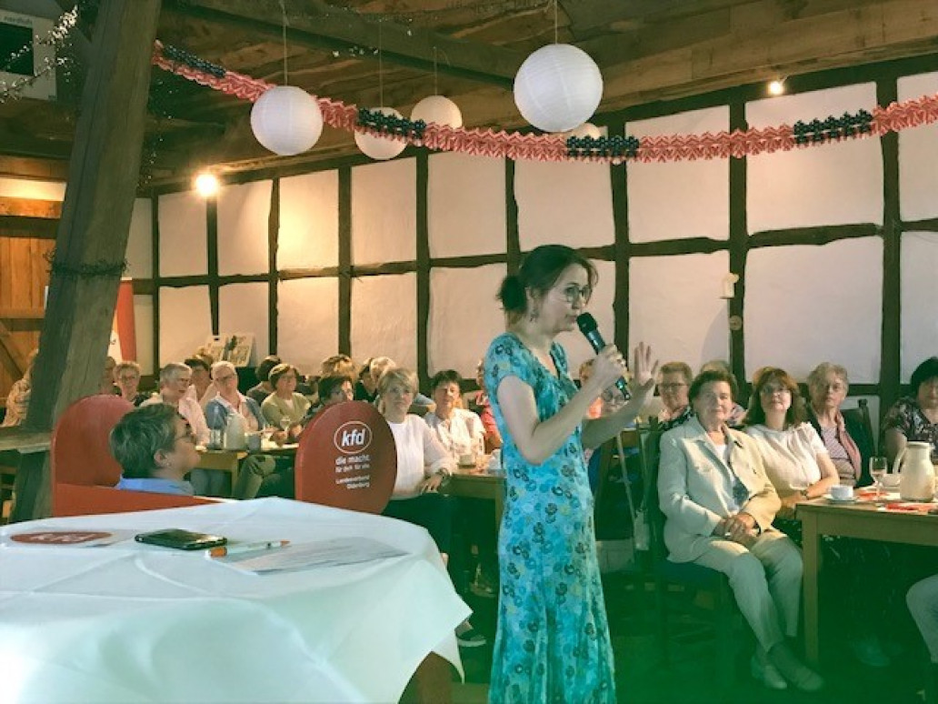 Frauen in die Politik